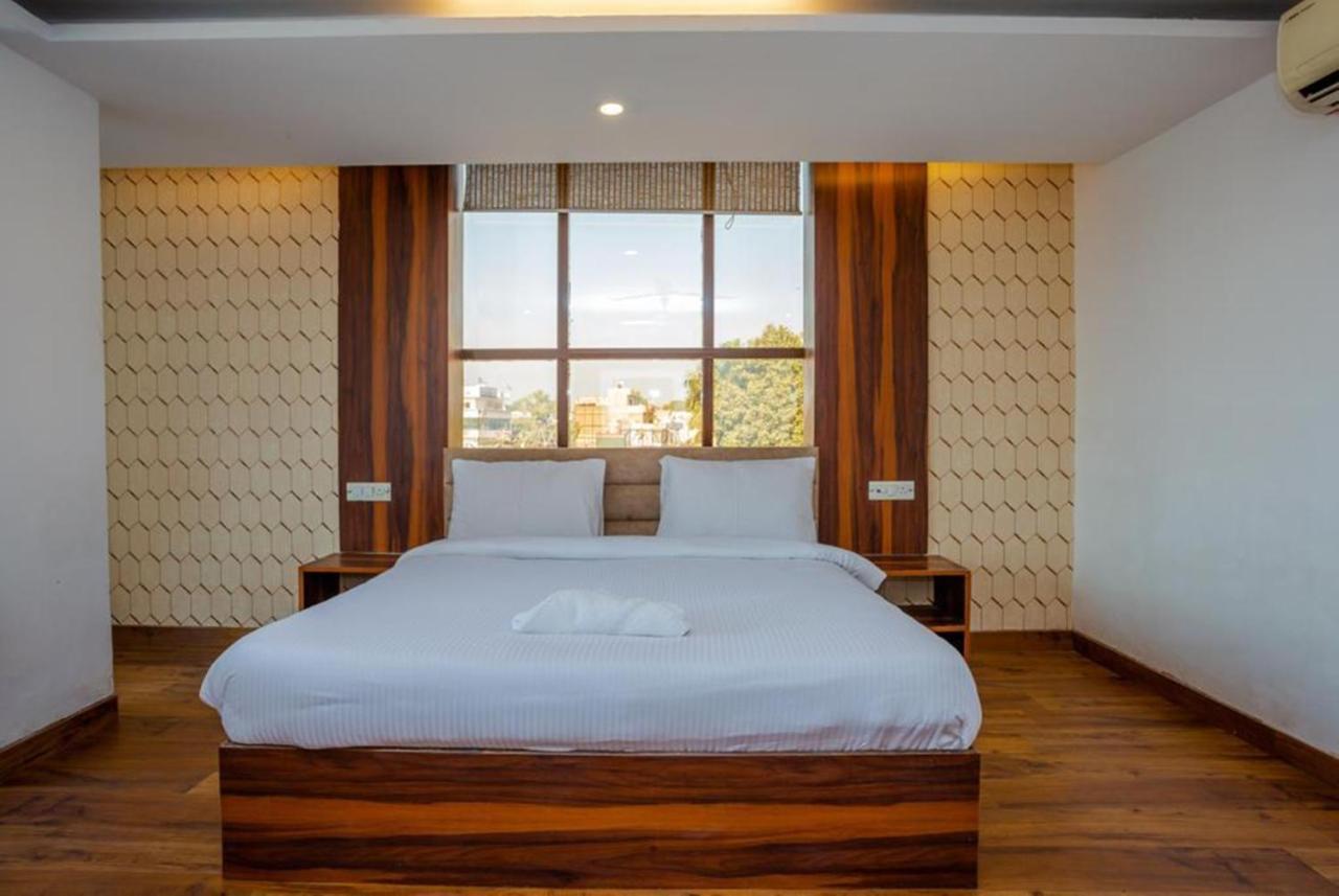 Hotel Doon Dehradun Eksteriør billede