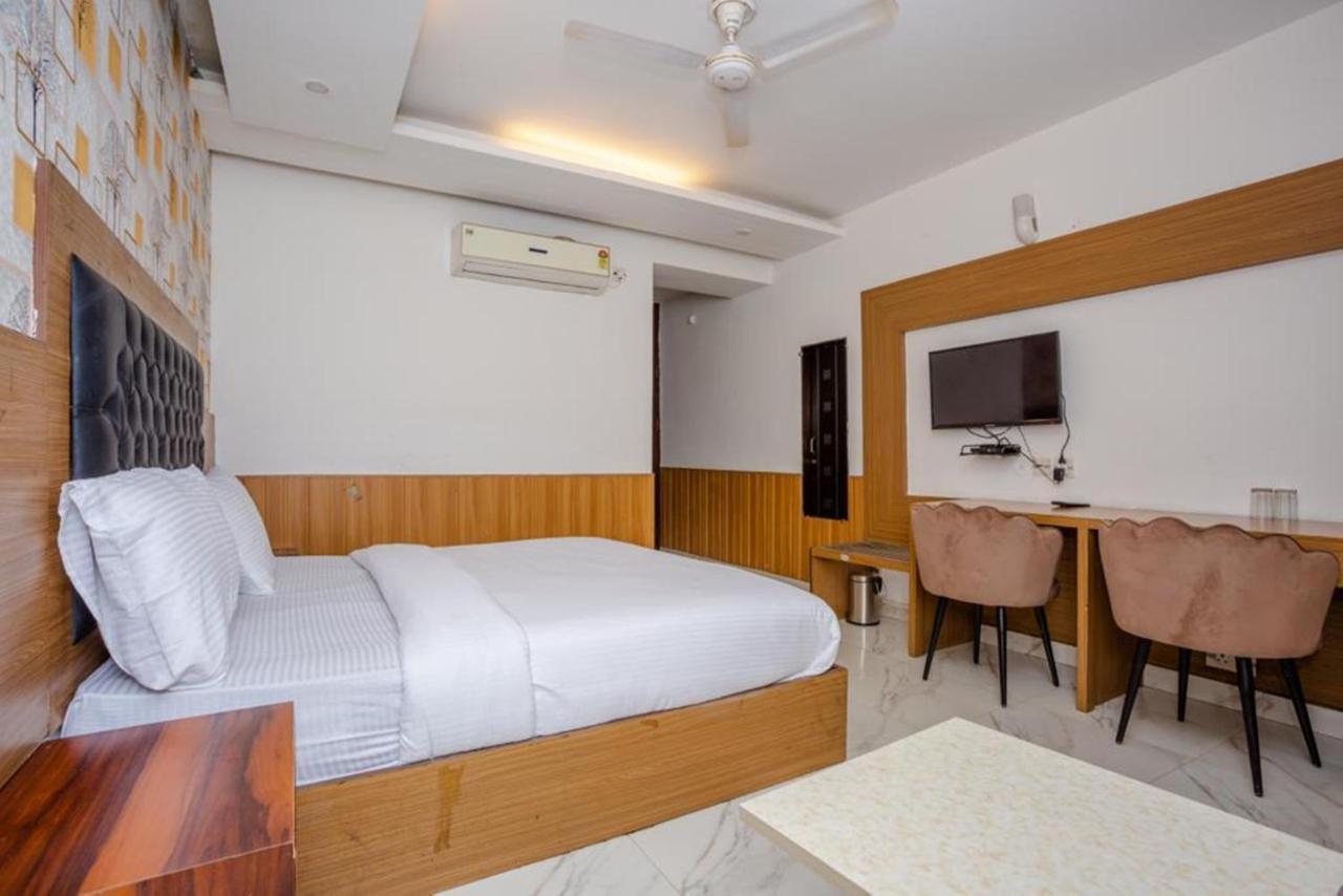 Hotel Doon Dehradun Eksteriør billede