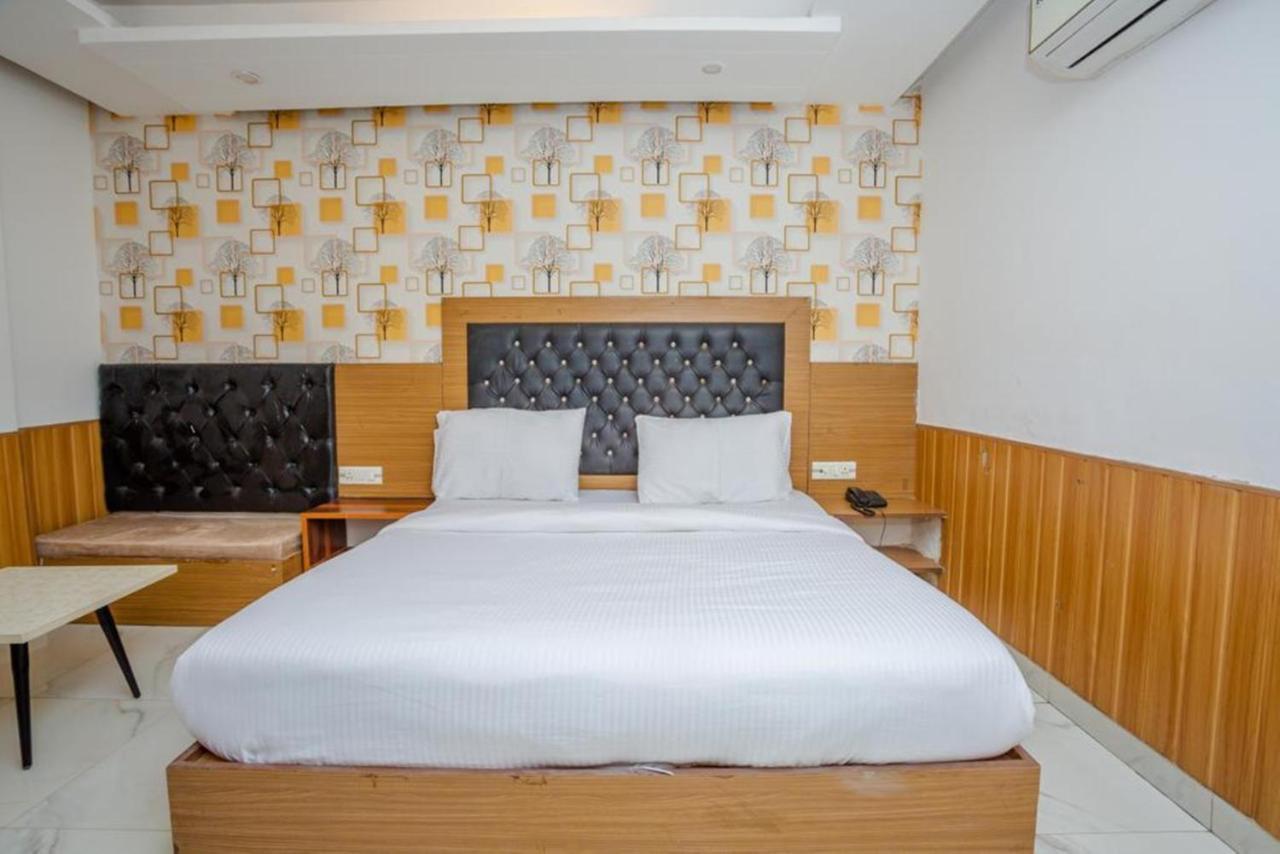 Hotel Doon Dehradun Eksteriør billede