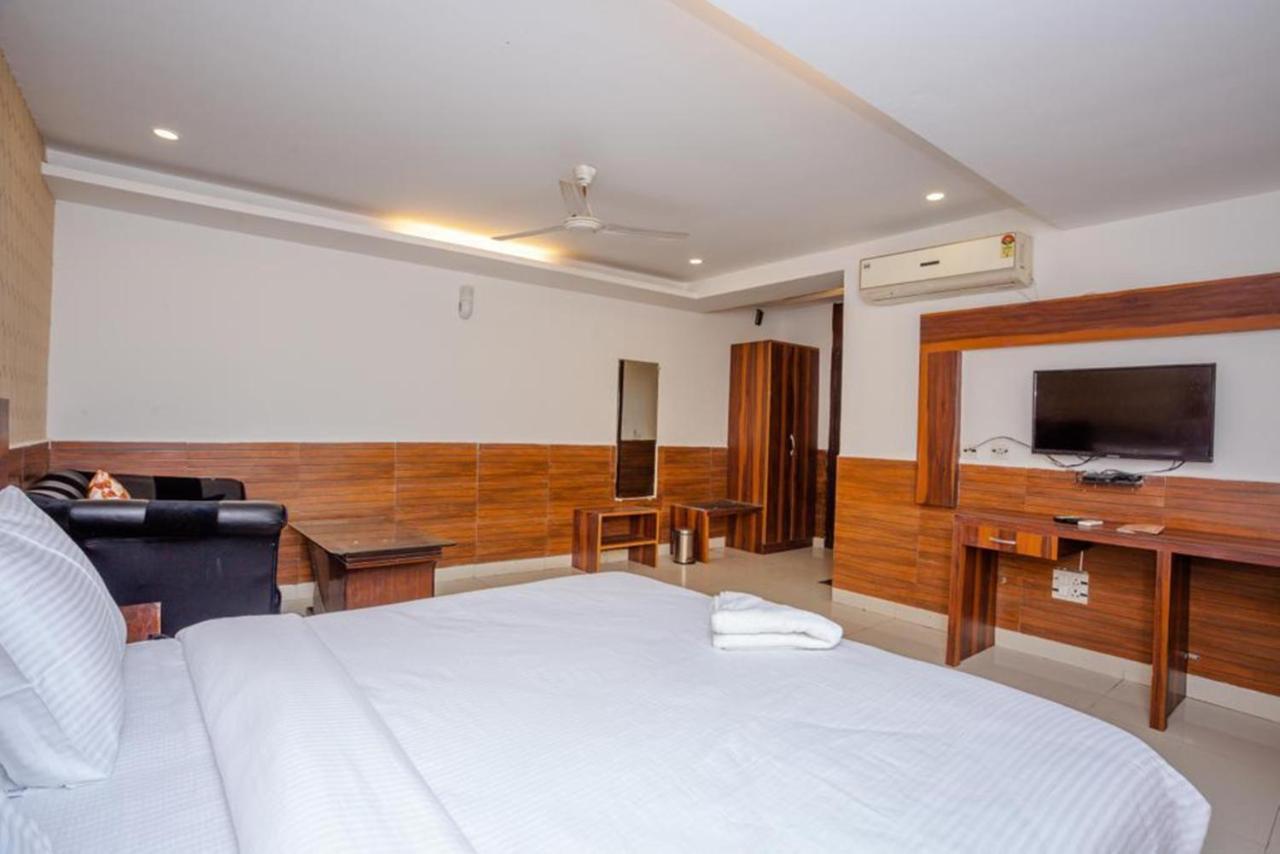 Hotel Doon Dehradun Eksteriør billede