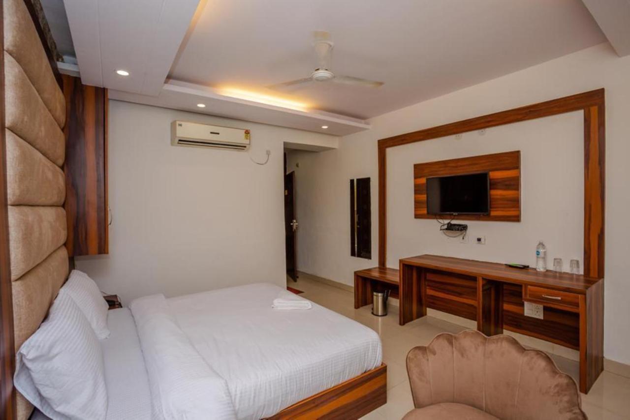 Hotel Doon Dehradun Eksteriør billede