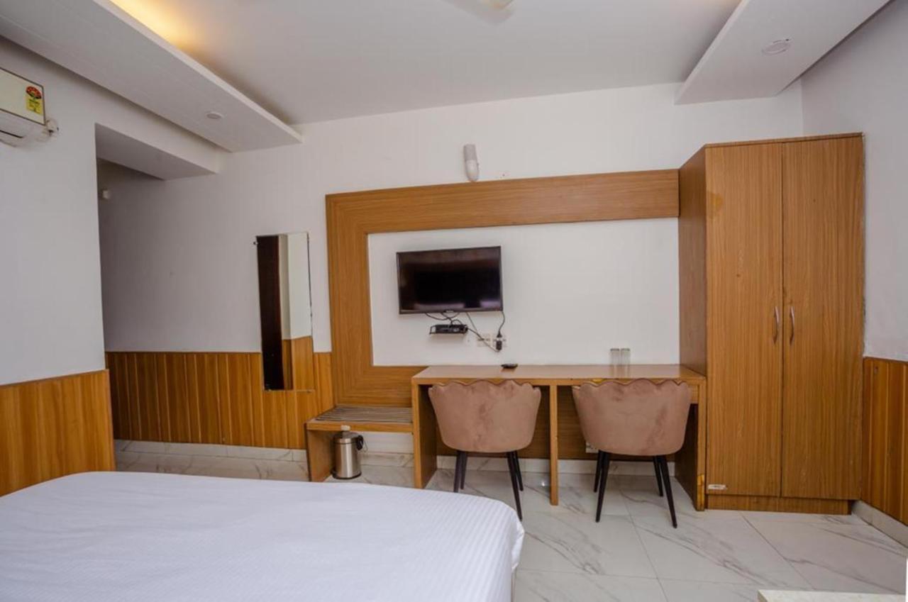 Hotel Doon Dehradun Eksteriør billede